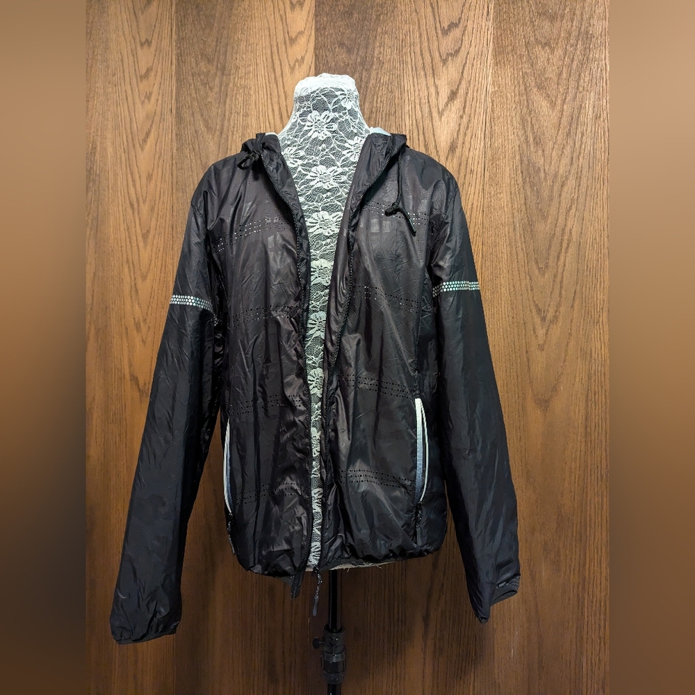 Zyia Windbreaker